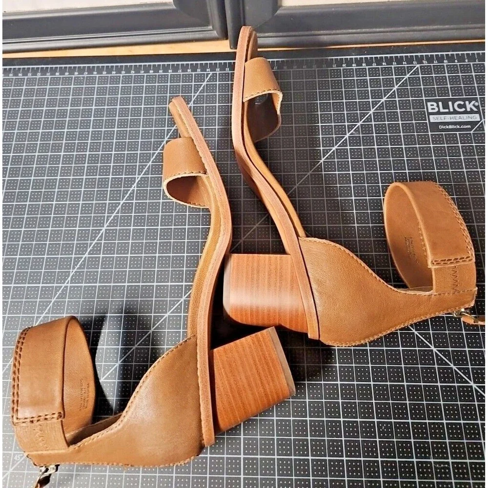 Frye Women's Brielle Back‎ Zip Heeled Sandal, Cognac, women Sz 9.5M